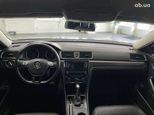 Volkswagen Passat 2017 - фото 26