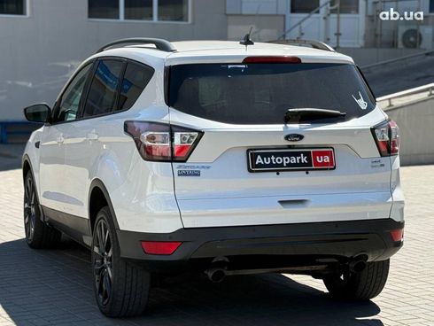 Ford Escape 2018 белый - фото 7