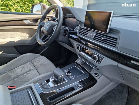 Audi Q5 2018 синий - фото 10