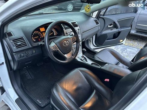 Toyota Avensis 2011 - фото 23