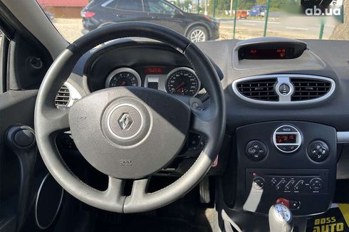 Renault Clio 2008 - фото 17