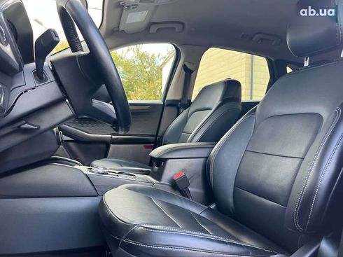 Ford Escape 2019 - фото 16