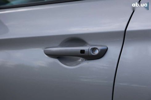 Hyundai Elantra 2018 - фото 29