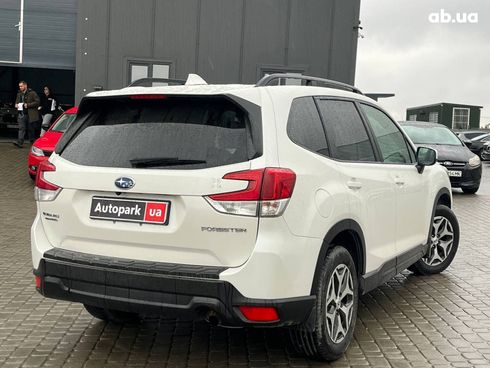 Subaru Forester 2018 белый - фото 35
