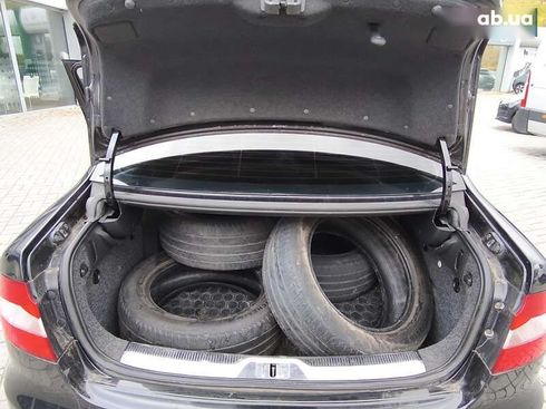 Skoda Superb 2011 - фото 20