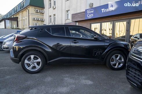 Toyota C-HR 2018 - фото 15