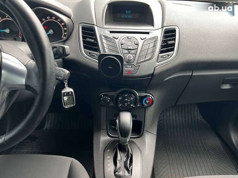 Ford Fiesta 2015 - фото 13