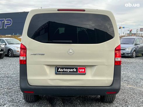 Mercedes-Benz V-Класс 2015 бежевый - фото 8