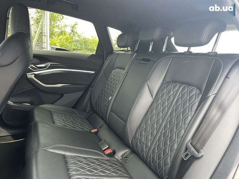 Audi E-Tron 2022 - фото 17
