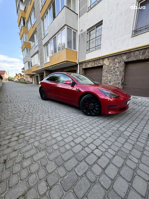 Tesla Model 3 2021 красный - фото 9