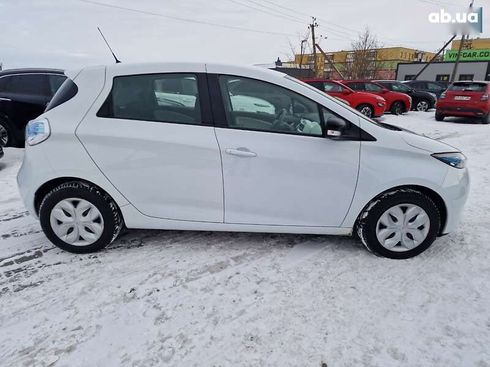 Renault Zoe 2017 - фото 11