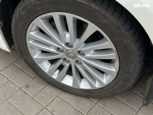 Toyota Avalon 2013 белый - фото 8