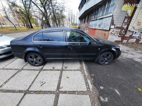 Skoda Superb 2005 черный - фото 5