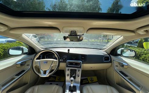 Volvo V60 2016 - фото 12