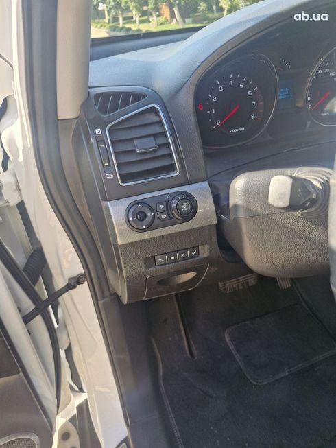 Chevrolet Captiva 2016 белый - фото 6