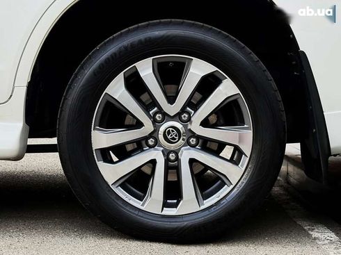 Toyota Land Cruiser 2017 - фото 15