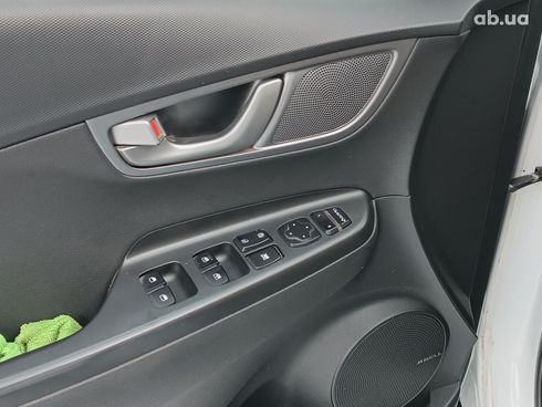 Hyundai Kona 2018 белый - фото 20