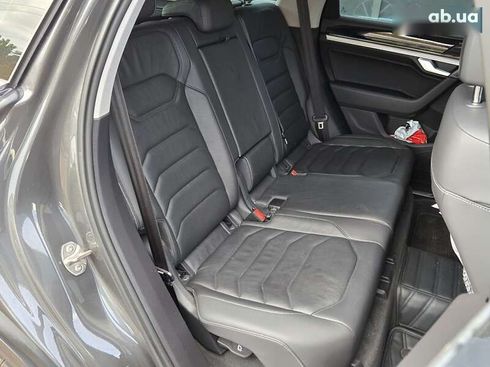 Volkswagen Touareg 2022 - фото 15