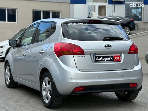 Kia Venga 2011 серый - фото 9