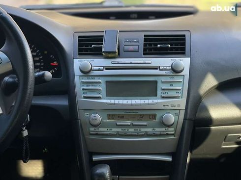 Toyota Camry 2008 - фото 16
