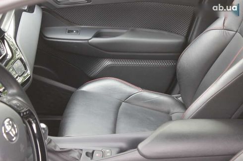 Toyota C-HR 2019 - фото 29