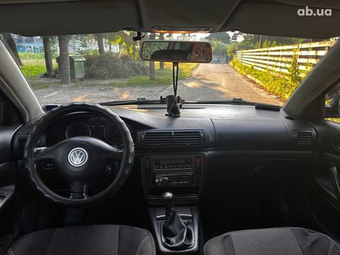 Volkswagen Passat 2003 черный - фото 18