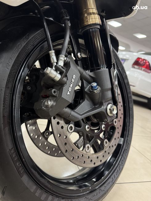 Suzuki GSX-R 2006 белый - фото 10