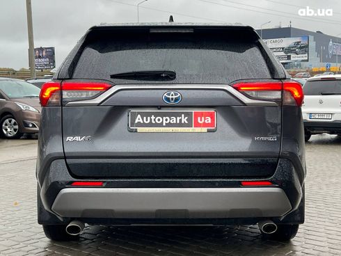 Toyota RAV4 2019 серый - фото 7