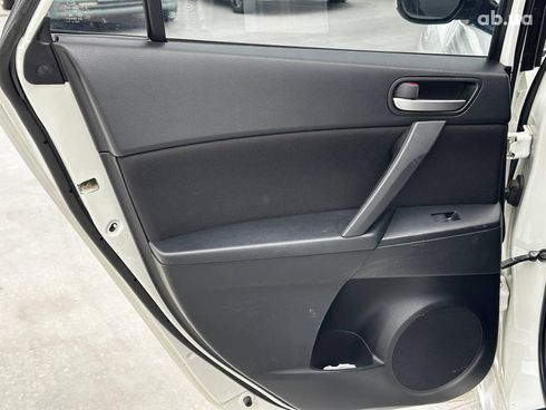 Mazda 3 2012 белый - фото 26