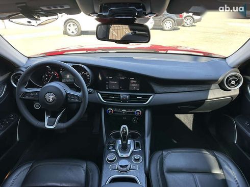 Alfa Romeo Giulia 2020 - фото 17