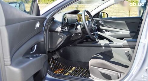 Hyundai Elantra 2024 - фото 17