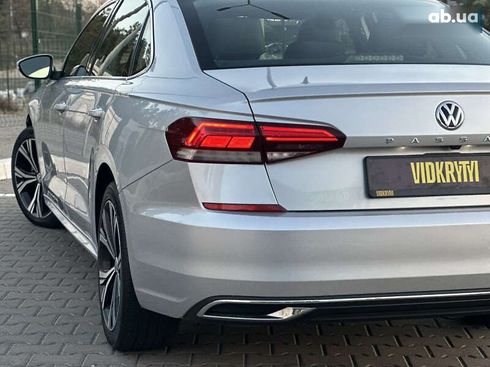 Volkswagen Passat 2021 - фото 21