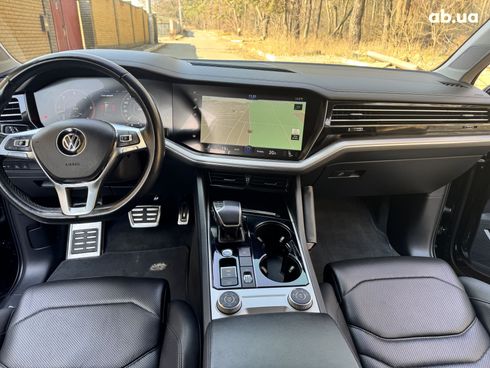 Volkswagen Touareg 2018 коричневый - фото 6