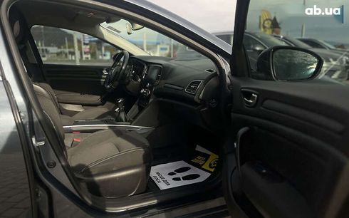 Renault Megane 2017 - фото 20