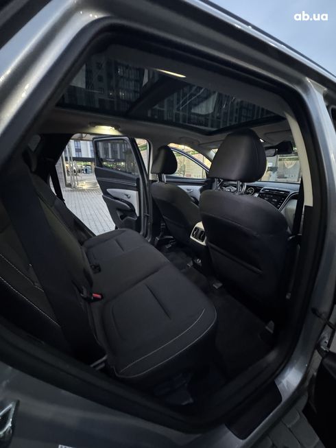 Hyundai Tucson 2021 серебристый - фото 3