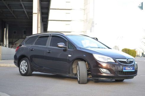 Opel Astra 2012 - фото 4