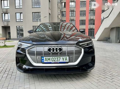 Audi E-Tron 2021 - фото 3