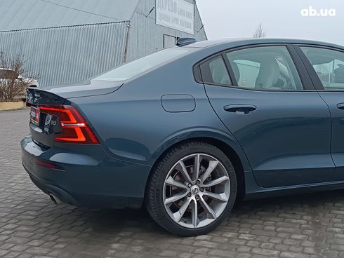 Volvo S60 2018 синий - фото 13