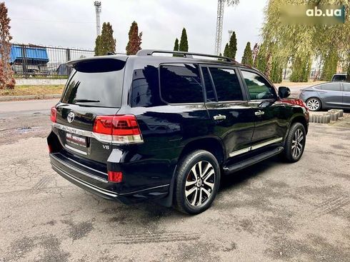 Toyota Land Cruiser 2018 - фото 10