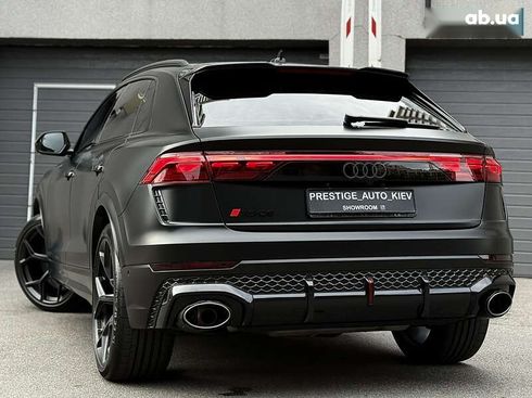 Audi RS Q8 2024 - фото 27