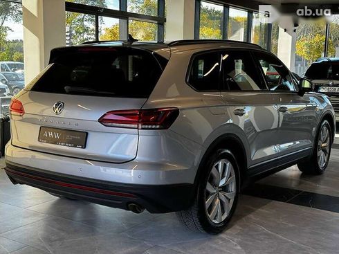 Volkswagen Touareg 2019 - фото 19