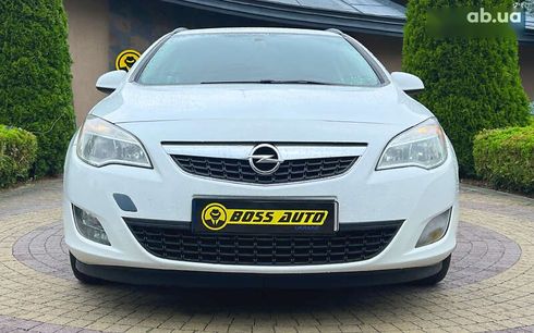Opel Astra 2012 - фото 2