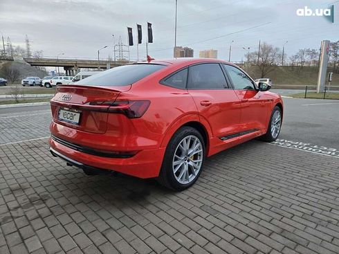 Audi E-Tron 2021 - фото 16