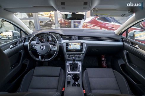 Volkswagen Passat 2018 - фото 22