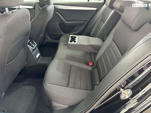 Skoda Octavia 2017 - фото 8
