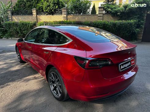 Tesla Model 3 2020 красный - фото 7