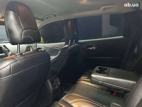 Jeep Cherokee 2019 - фото 15