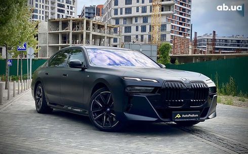 BMW i7 2022 - фото 2