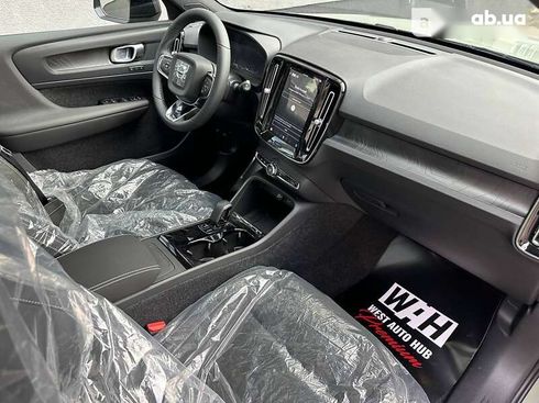 Volvo XC40 2023 - фото 14