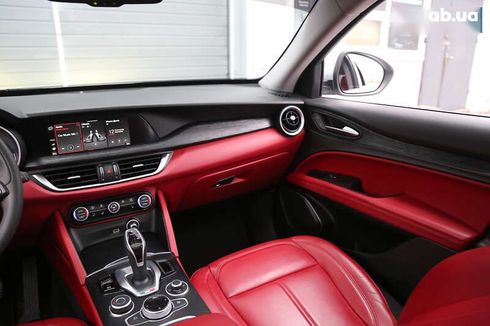 Alfa Romeo Stelvio 2020 - фото 15